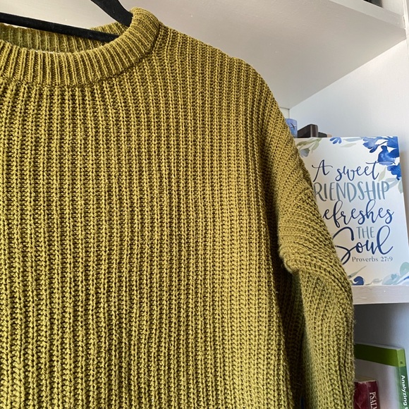Urban Outfitters | Cropped Ribbed Army Green Pullover Sweater - Picture 7 of 10